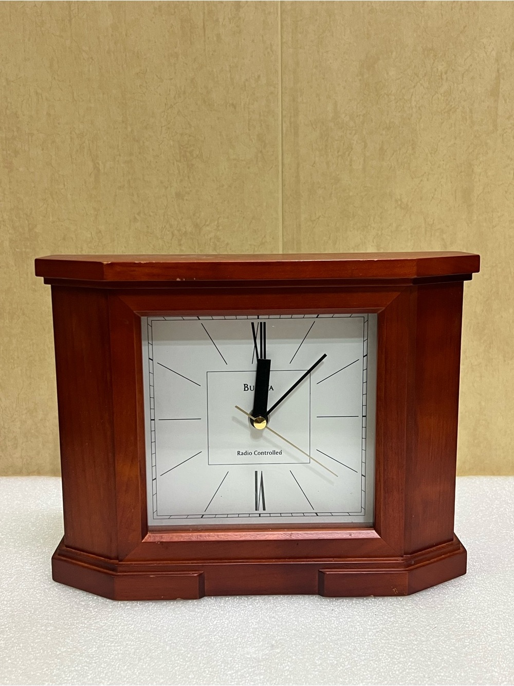 Bulova Wood Clock Tabletop Mantle Shelf Clock